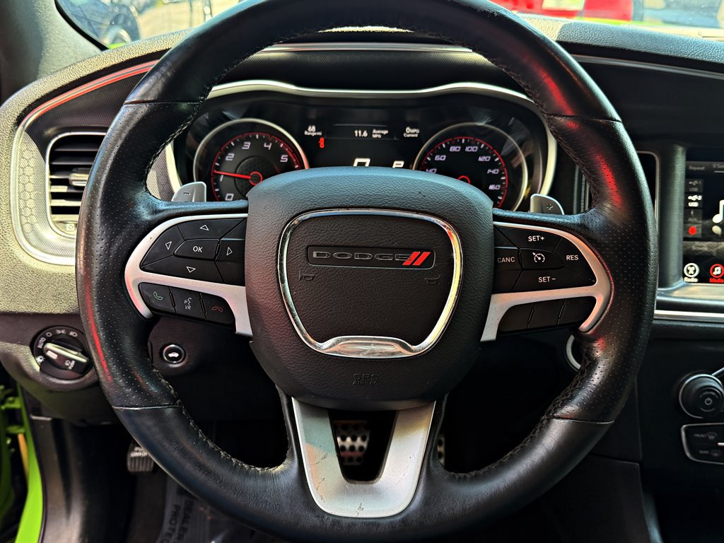 Used 2017 Dodge Charger R/T Scat Pack w/ Beats Audio Group RWD image 11