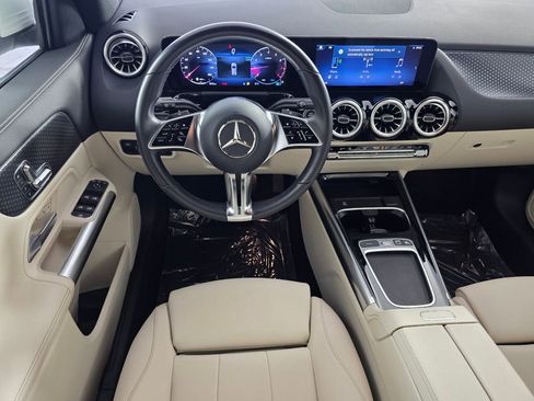 Certified 2025 Mercedes-Benz GLA 250 image 12