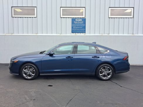 Used 2023 Honda Accord EX image 2