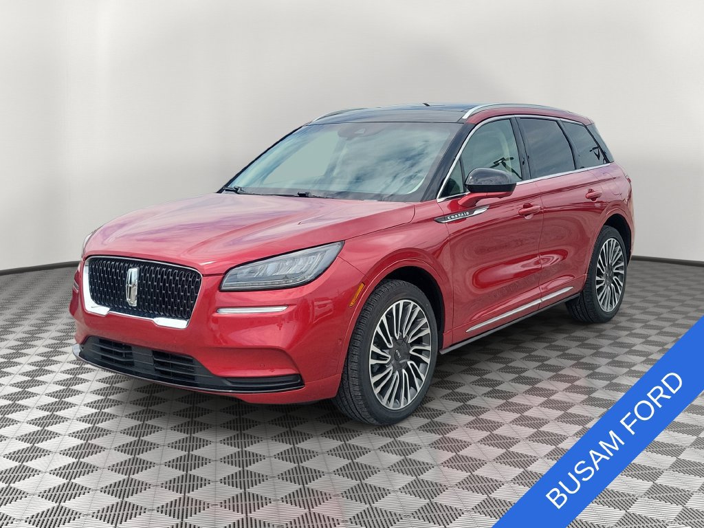 Used 2022 Lincoln Corsair AWD w/ Premium Package image 2
