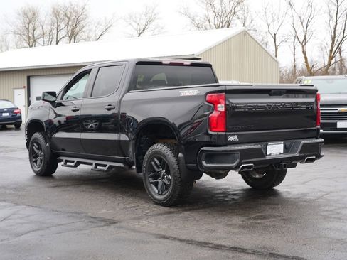 Used 2021 Chevrolet Silverado 1500 LT Trail Boss w/ LPO, Dark Essentials Package AWD/4WD image 5