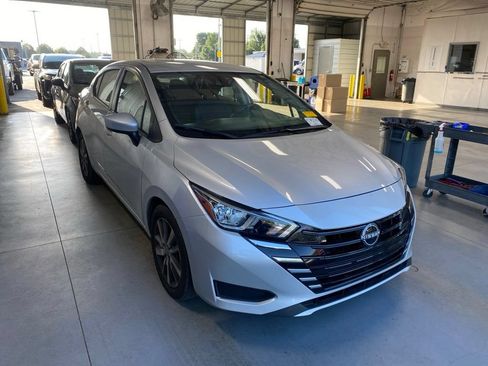 Used 2024 Nissan Versa SV FWD image 1