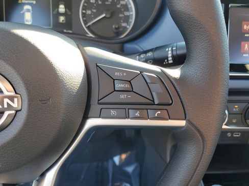 Used 2025 Nissan Versa SV w/ Trunk Package FWD image 20