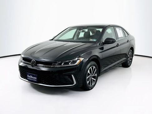 Certified 2025 Volkswagen Jetta S FWD image 4
