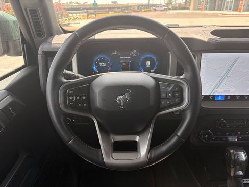 Used 2025 Ford Bronco Outer Banks AWD/4WD image 13