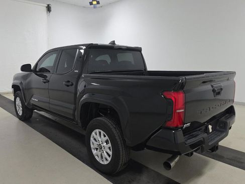 Used 2025 Toyota Tacoma SR5 image 4