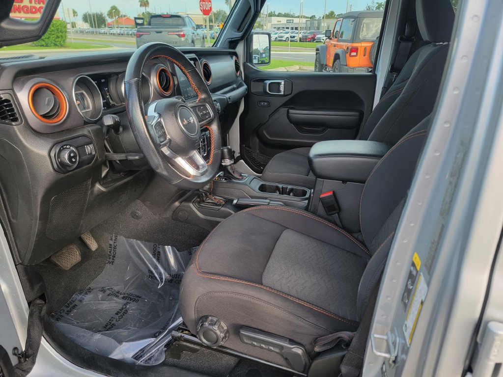 Used 2023 Jeep Gladiator Mojave w/ Trailer Tow Package AWD/4WD image 11