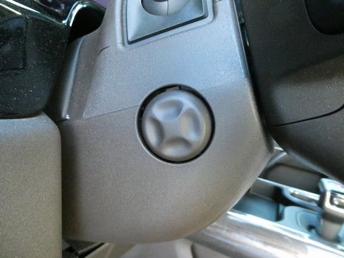 Certified 2024 Chevrolet Silverado 1500 LTZ w/ Technology Package image 26