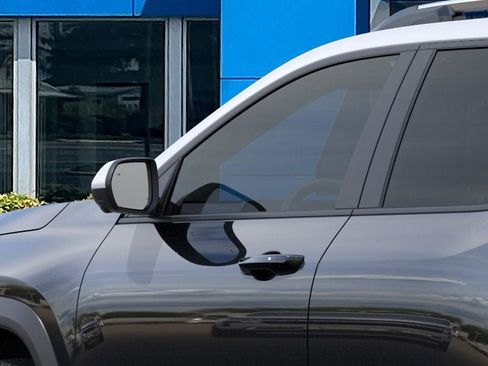 New 2025 Chevrolet Equinox LT w/ Convenience Package II image 12