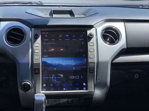 Used 2018 Toyota Tundra SR5 w/ SR5 Upgrade Package AWD/4WD image 29