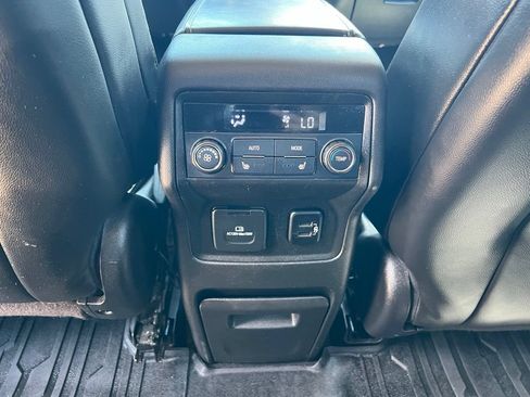 Used 2017 GMC Acadia Denali w/ Technology Package AWD/4WD image 27