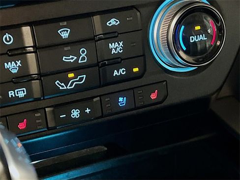 Used 2020 Ford F150 Platinum w/ Equipment Group 701A Luxury image 22