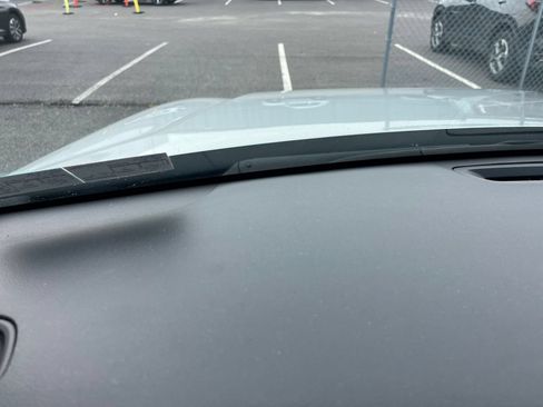 Used 2025 Hyundai Palisade SEL FWD image 32