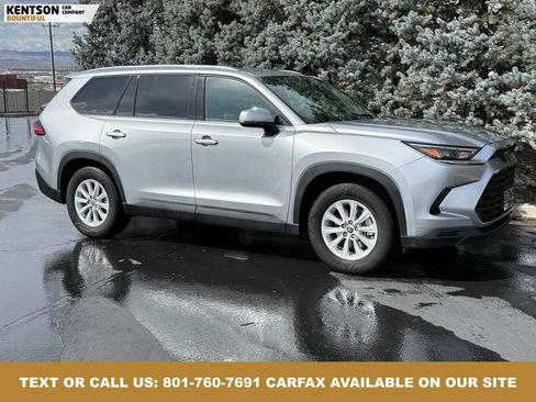 Used 2025 Toyota Grand Highlander AWD image 11