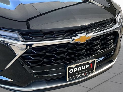Used 2026 Chevrolet Trax LT FWD image 29