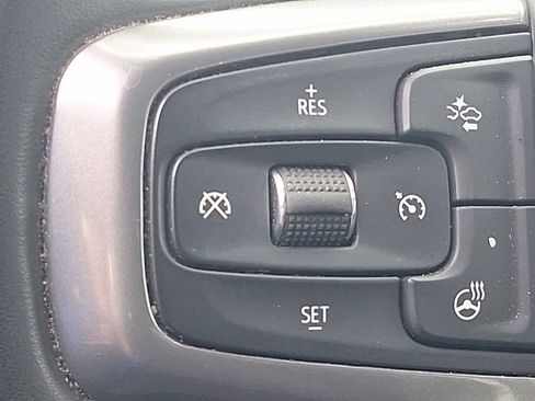 Used 2025 Chevrolet Silverado 1500 LT image 35