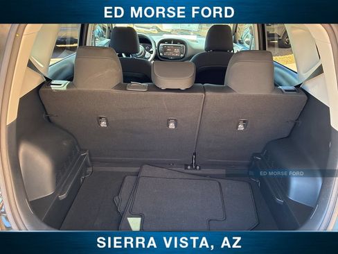 Used 2025 Kia Soul LX FWD image 12