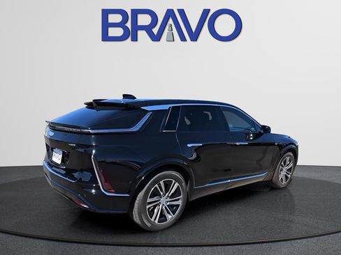 New 2024 Cadillac Lyriq Luxury image 5