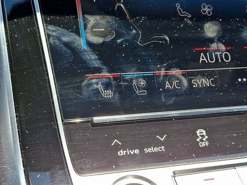 Certified 2025 Audi Q7 3.0T Premium Plus AWD/4WD image 24