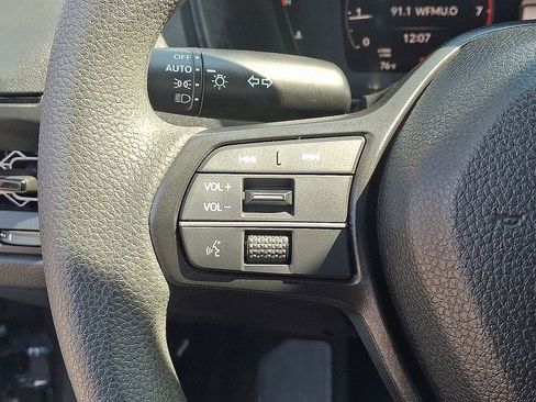 Certified 2025 Honda Accord LX image 19