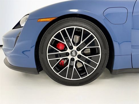 Used 2023 Porsche Taycan 4S image 32