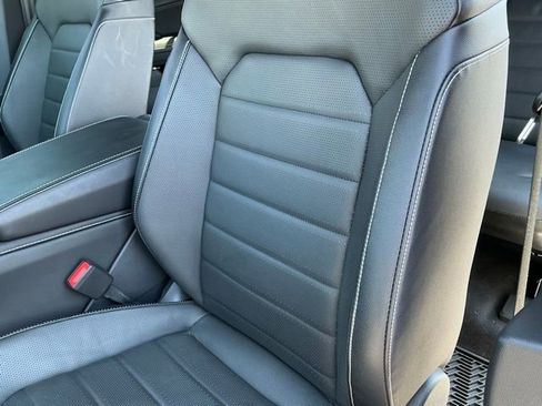 Used 2024 Volkswagen Atlas Cross Sport SEL R-Line image 17