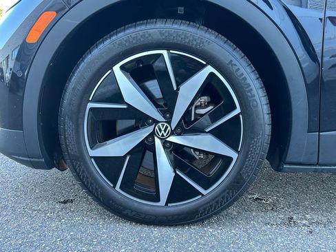 Used 2023 Volkswagen ID.4 Pro S image 33