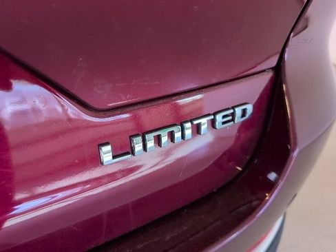 Used 2023 Jeep Grand Cherokee Limited AWD/4WD image 38