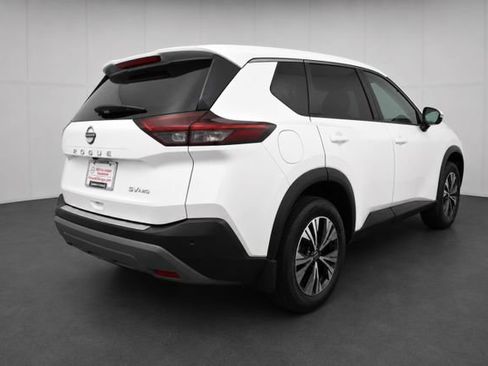 Used 2022 Nissan Rogue SV AWD/4WD image 4