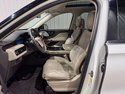 Used 2021 Lincoln Aviator Reserve w/ Equipment Group 202A AWD/4WD image 10