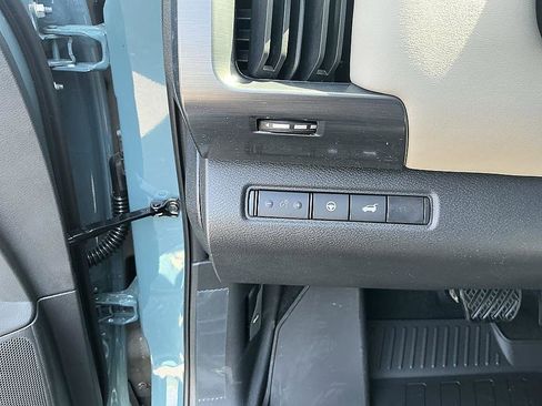 New 2026 Nissan Pathfinder SL image 13