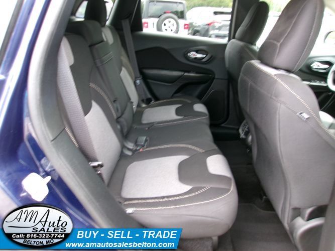 Used 2014 Jeep Cherokee Latitude AWD/4WD image 16