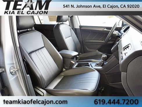 Used 2022 Volkswagen Tiguan SE image 11