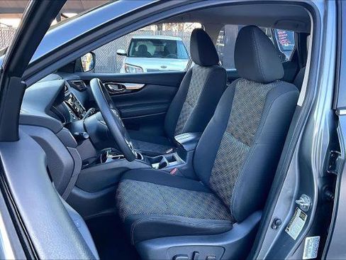 Certified 2018 Nissan Rogue Sport SV image 7