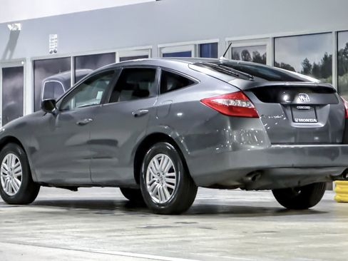Used 2012 Honda Crosstour EX-L image 3