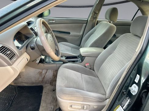 Used 2005 Toyota Camry LE w/ Fleet Convenience Pkg FWD image 11