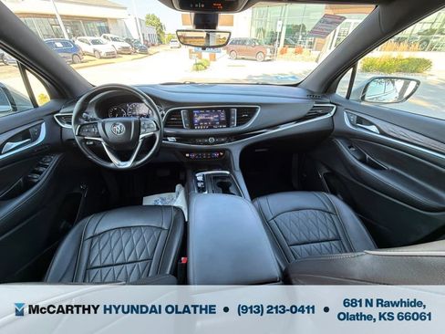 Used 2023 Buick Enclave Avenir w/ Avenir Technology Package AWD/4WD image 3