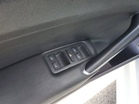 Used 2021 Volkswagen Passat 2.0T SE image 21