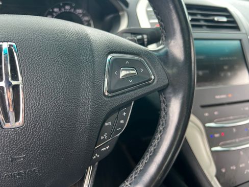 Used 2016 Lincoln MKZ w/ Equipment Group 300A Reserve FWD image 17
