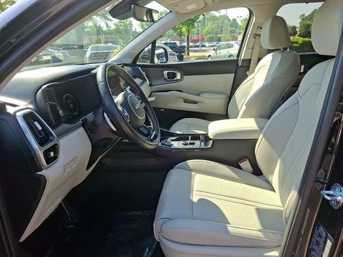 Used 2023 Kia Sorento SX Prestige AWD/4WD image 16