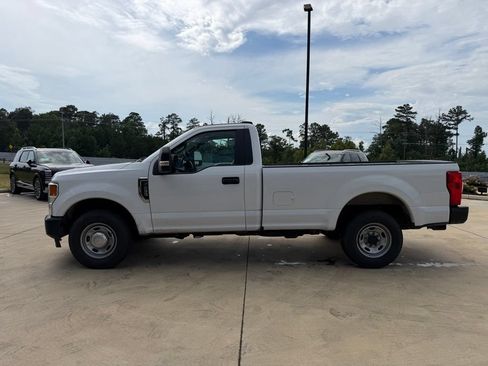 Used 2022 Ford F250 XL w/ Power Equipment Group RWD image 2