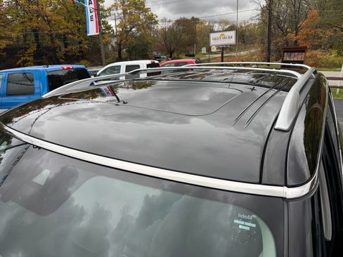 Used 2024 Nissan Armada SL w/ Cargo Package image 10