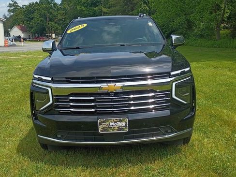 Used 2025 Chevrolet Tahoe Premier AWD/4WD image 2