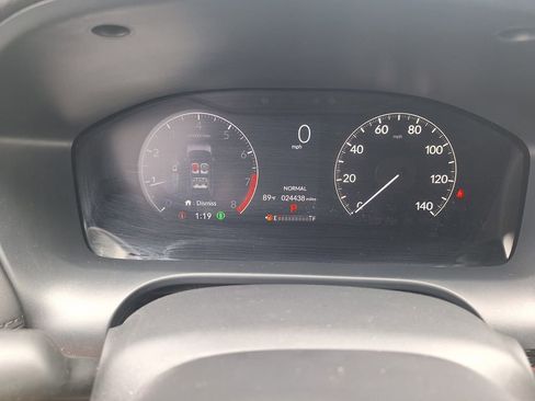 Used 2025 Honda HR-V LX image 13