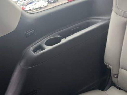 New 2025 Ford Expedition Active image 37