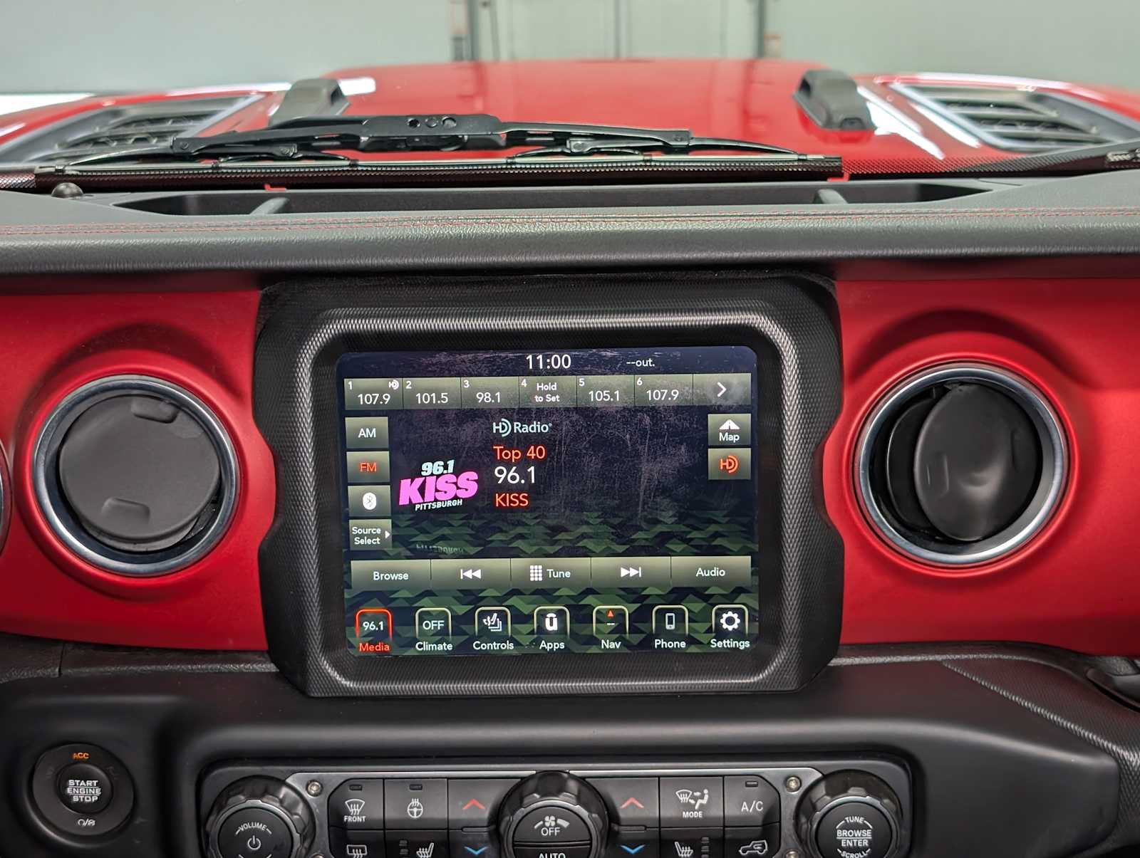 Used 2020 Jeep Gladiator Rubicon AWD/4WD image 22