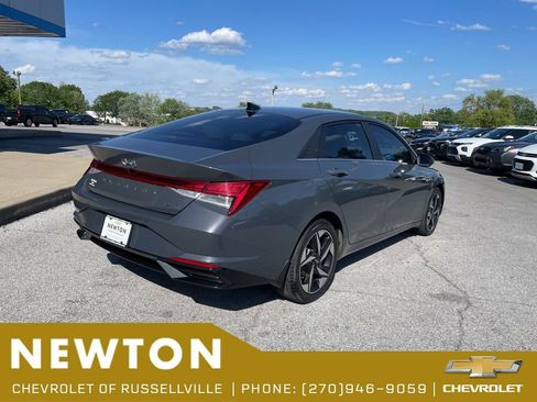 Used 2023 Hyundai Elantra Limited FWD image 43