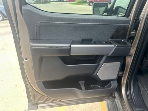 Used 2023 Ford F150 Lightning Lariat AWD/4WD image 27