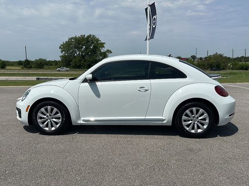 Used 2019 Volkswagen Beetle 2.0T S image 5