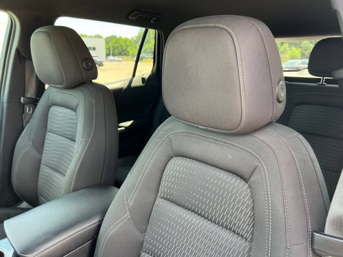 Used 2025 Chevrolet Equinox LT AWD/4WD image 4